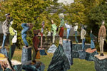 Click to see it big Papoly, Polyesterskulpturen im Park